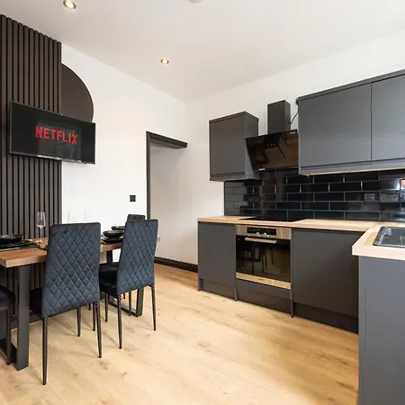 Midnight Manor-High Speed Wi-Fi-Cinema Room-Sleeps6 Leigh  Exterior foto